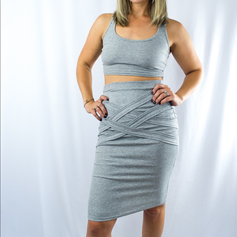 Womans Two Piece Set - Picture 2 of 3